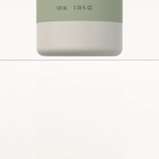 Ojen® N°127 Soy Wax Candle, Moss — label detail